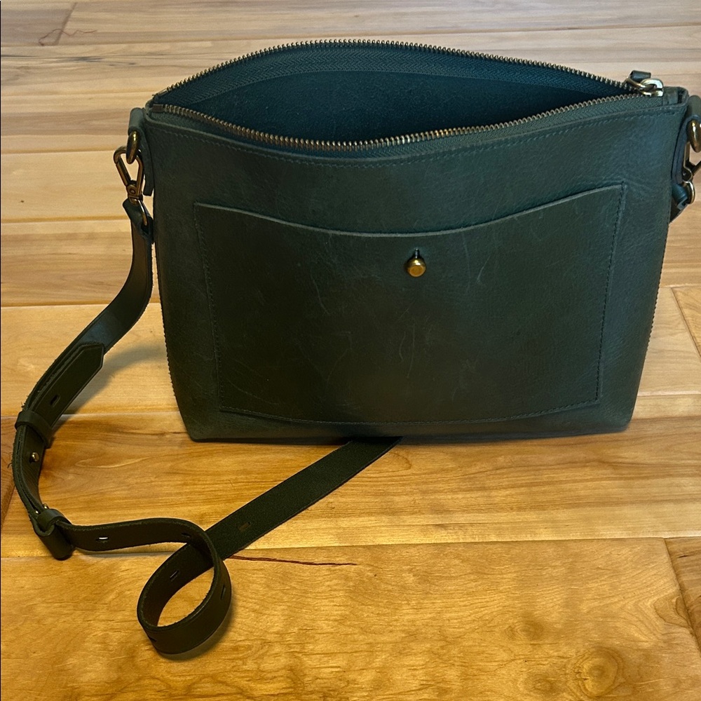 Madewell Elegant Green Leather Shoulder Bag